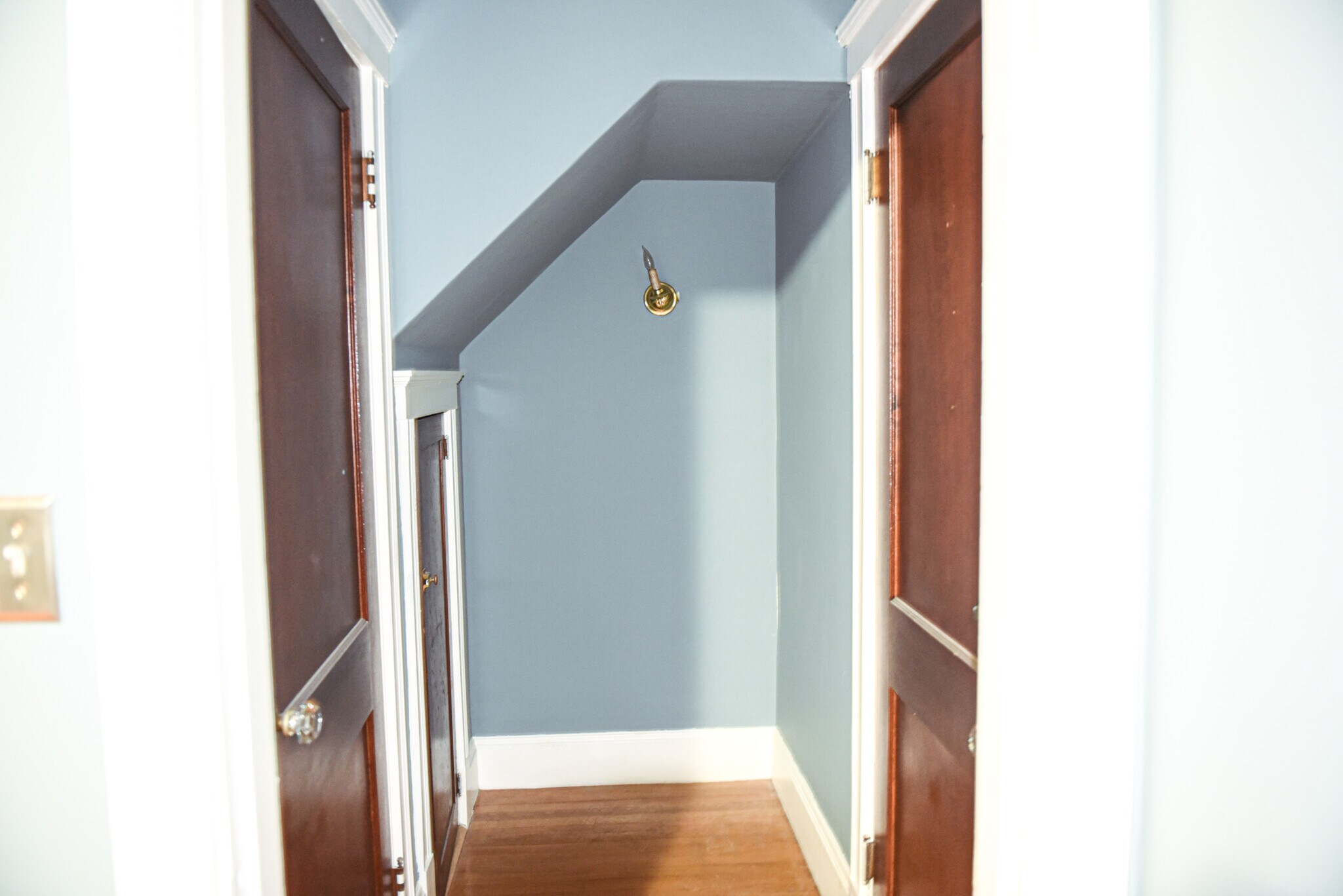 Building Photo - 98 1/2 Main St