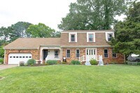 Building Photo - 4 Bed 2.5 Bath Home In VA Beach for Rent !