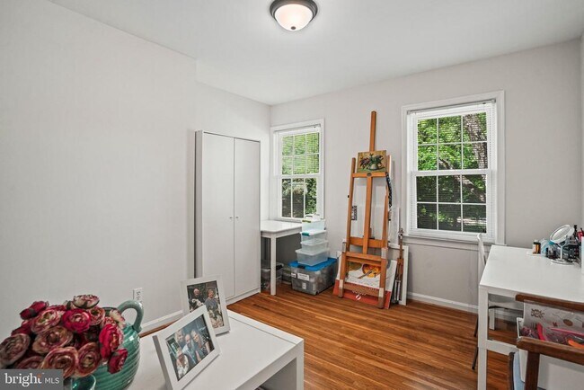 Building Photo - 6117 Larstan Dr