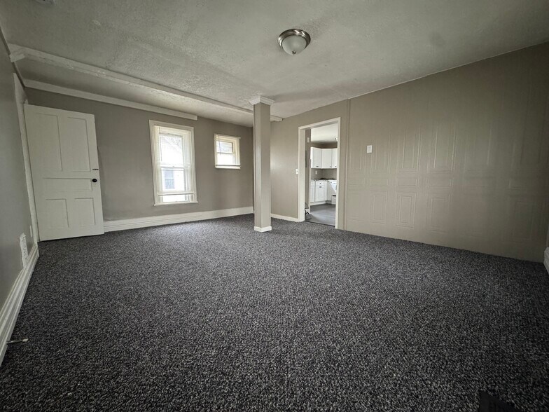 Building Photo - 15 Washington St