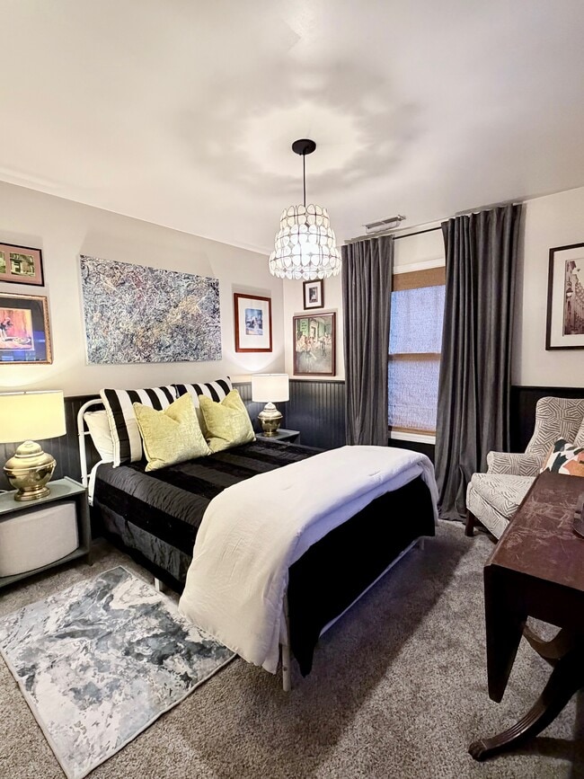 Building Photo - 1044 Hummingbird Ln