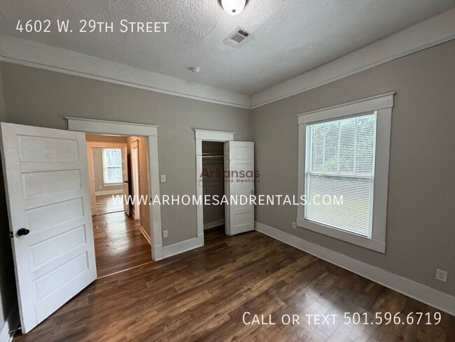 Building Photo - 4602 W 29th St