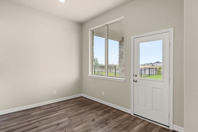 Building Photo - 27302 Blue Sand Dr