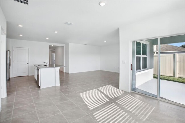 Building Photo - 10762 Quail Grv Wy