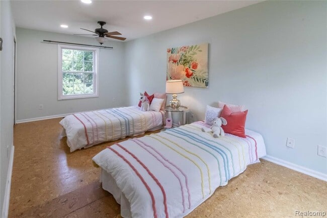 Building Photo - 1834 Fairview St