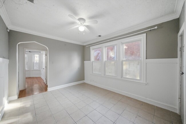 Building Photo - 3835 W 65th St