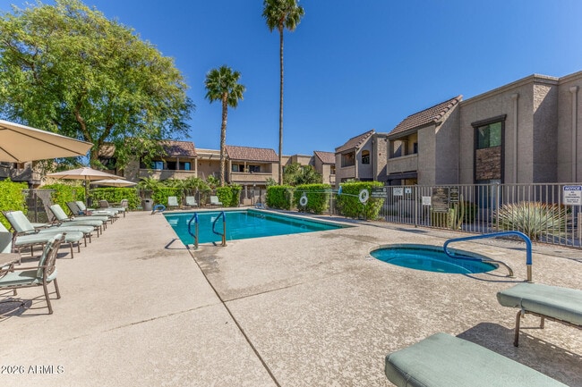 Building Photo - 5995 N 78th St