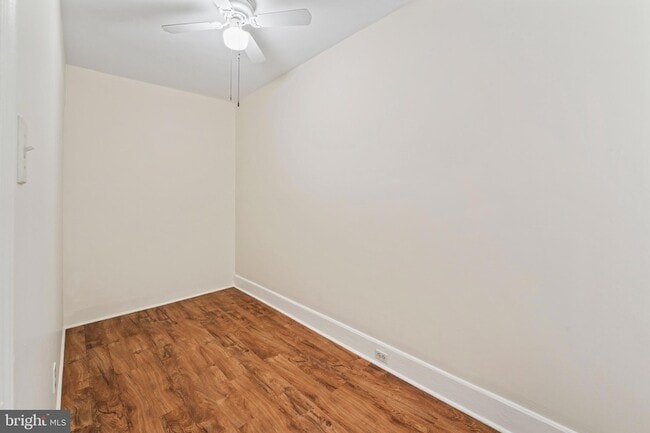 Building Photo - 2223 Frankford Ave