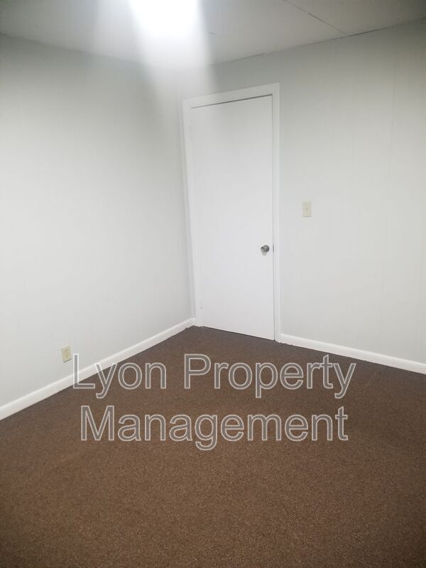 Building Photo - 234 Covel St