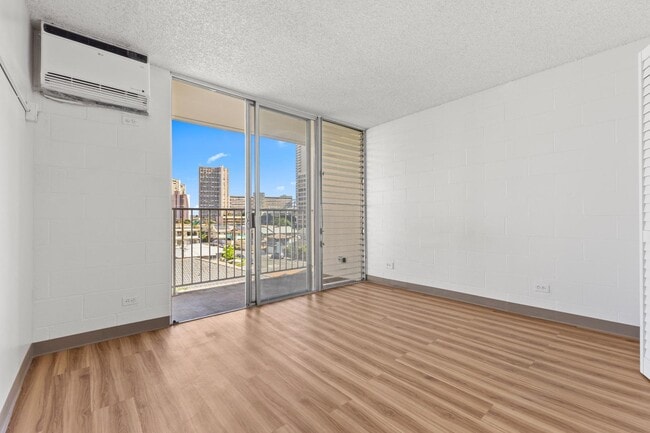 Building Photo - 2122 Lime St