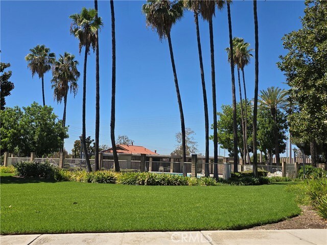Building Photo - 1475 Upland Hills Dr S