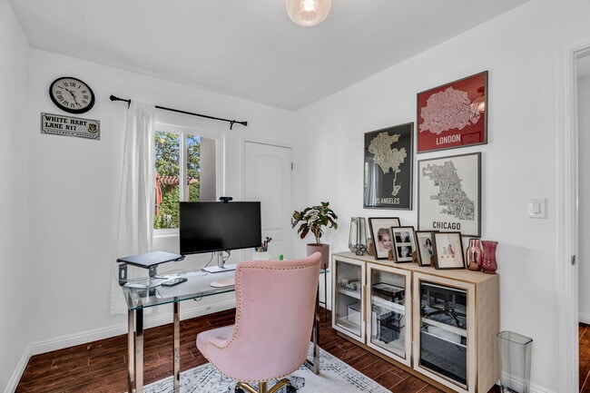 Building Photo - 5182 Ellenwood Dr