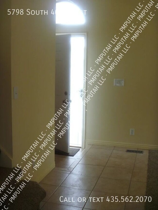 Building Photo - 5798 4050 W St