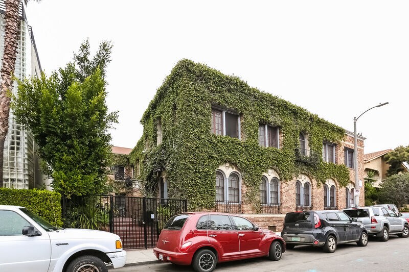 Primary Photo - 21 Westminster Ave