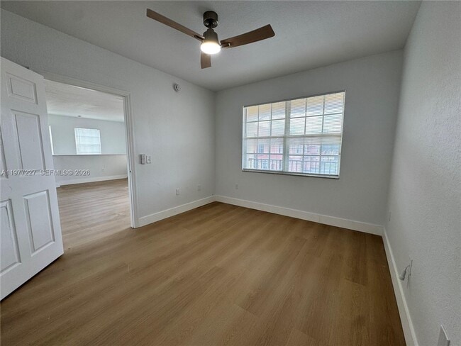 Building Photo - 201 Belmont Ln