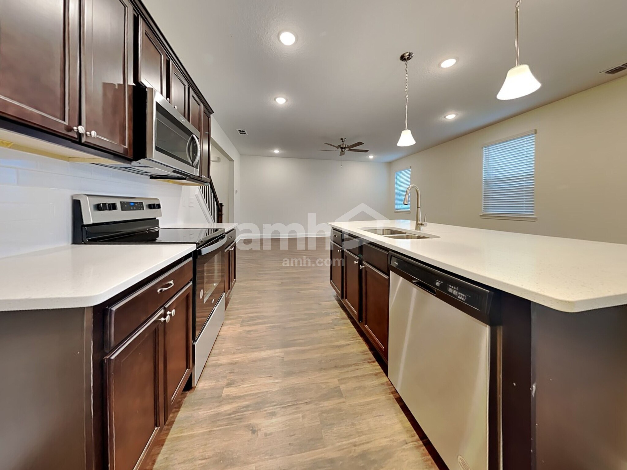 Building Photo - 399 Onate Cir