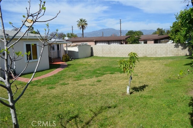 Building Photo - 4722 N Fircroft Ave