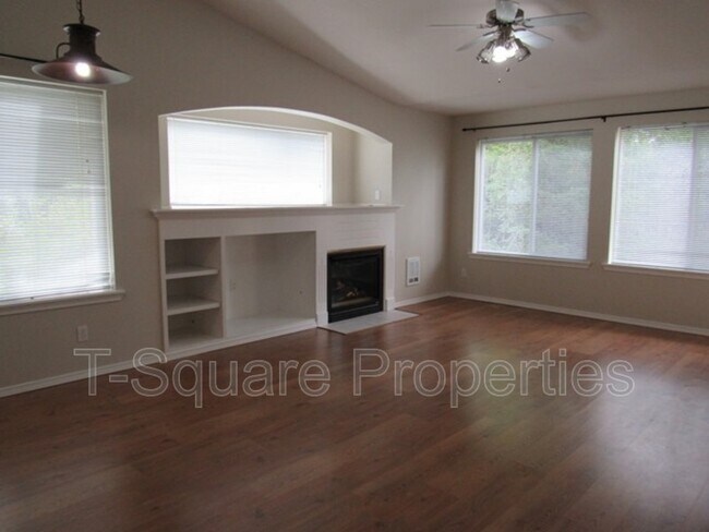 Building Photo - 2201 192nd St SE