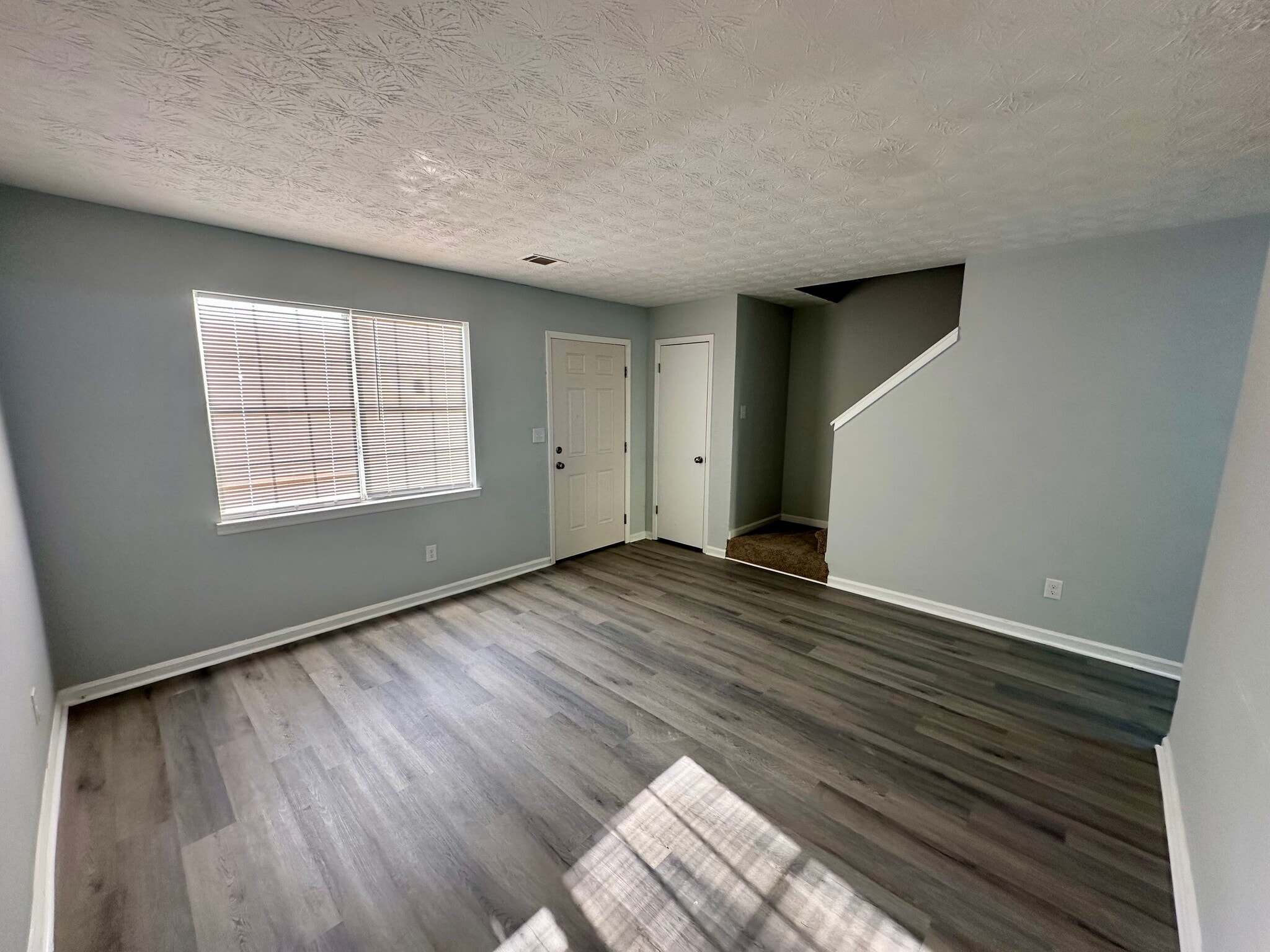 Building Photo - 1749 Hunting Creek Dr SE