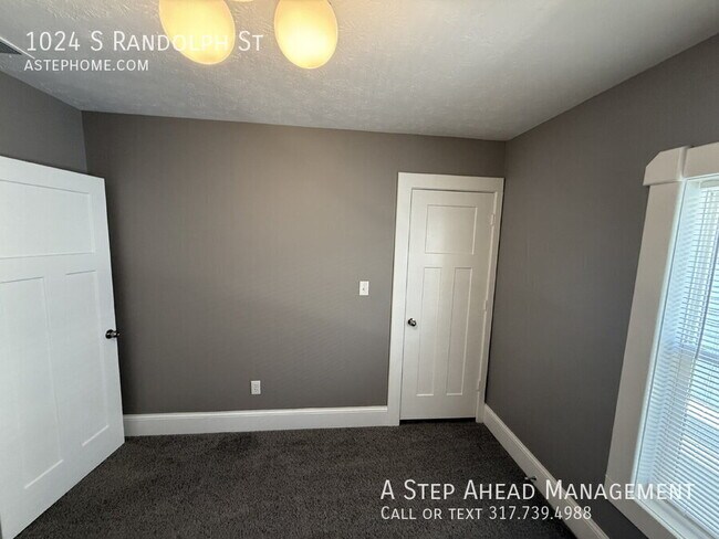 Building Photo - 1024 S Randolph St