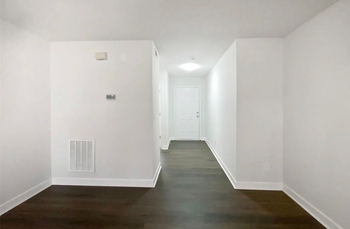 Building Photo - 2564 Captains Watch Rd NE