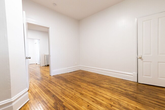 Building Photo - 1406 N 15th Ave