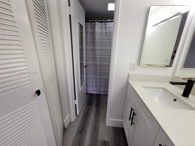 Building Photo - 10317 NW 9th St Cir