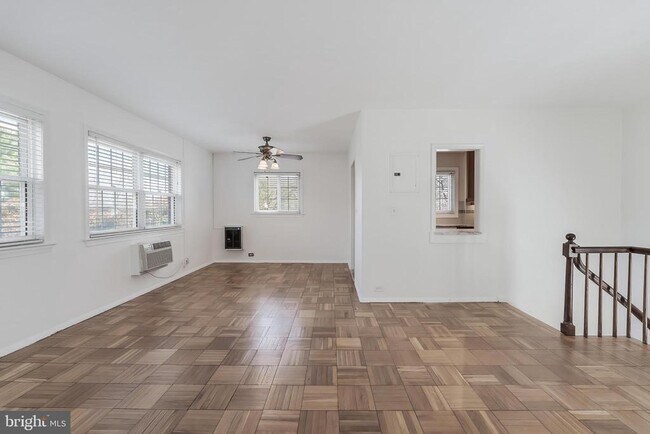 Building Photo - 3282 Martha Custis Dr