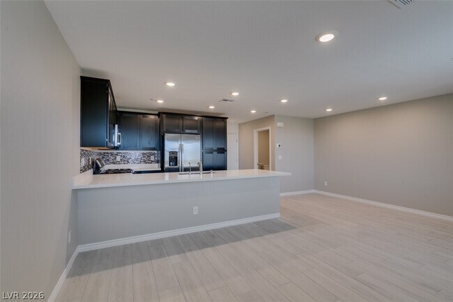 Building Photo - 6184 Rathbone St