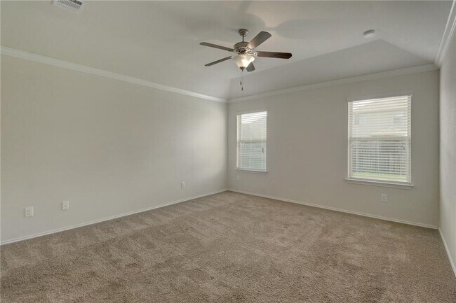 Building Photo - 330 Briar Park Dr
