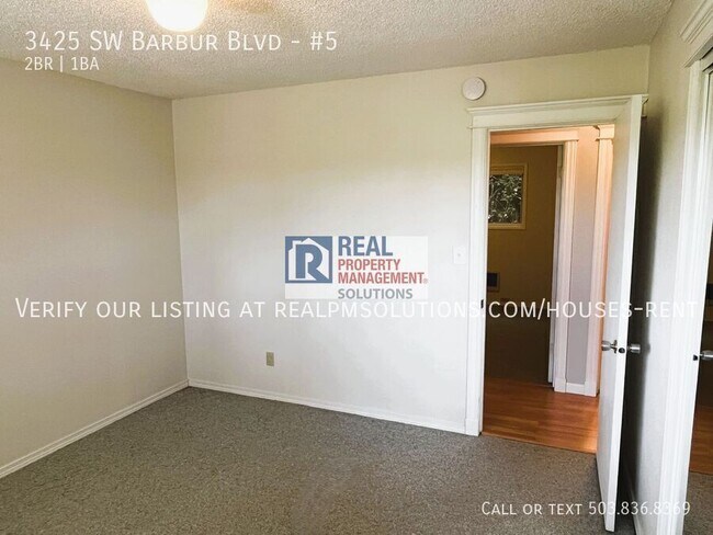 Building Photo - 3425 SW Barbur Blvd