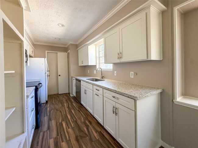 Building Photo - 2906 Quail Valley E Dr