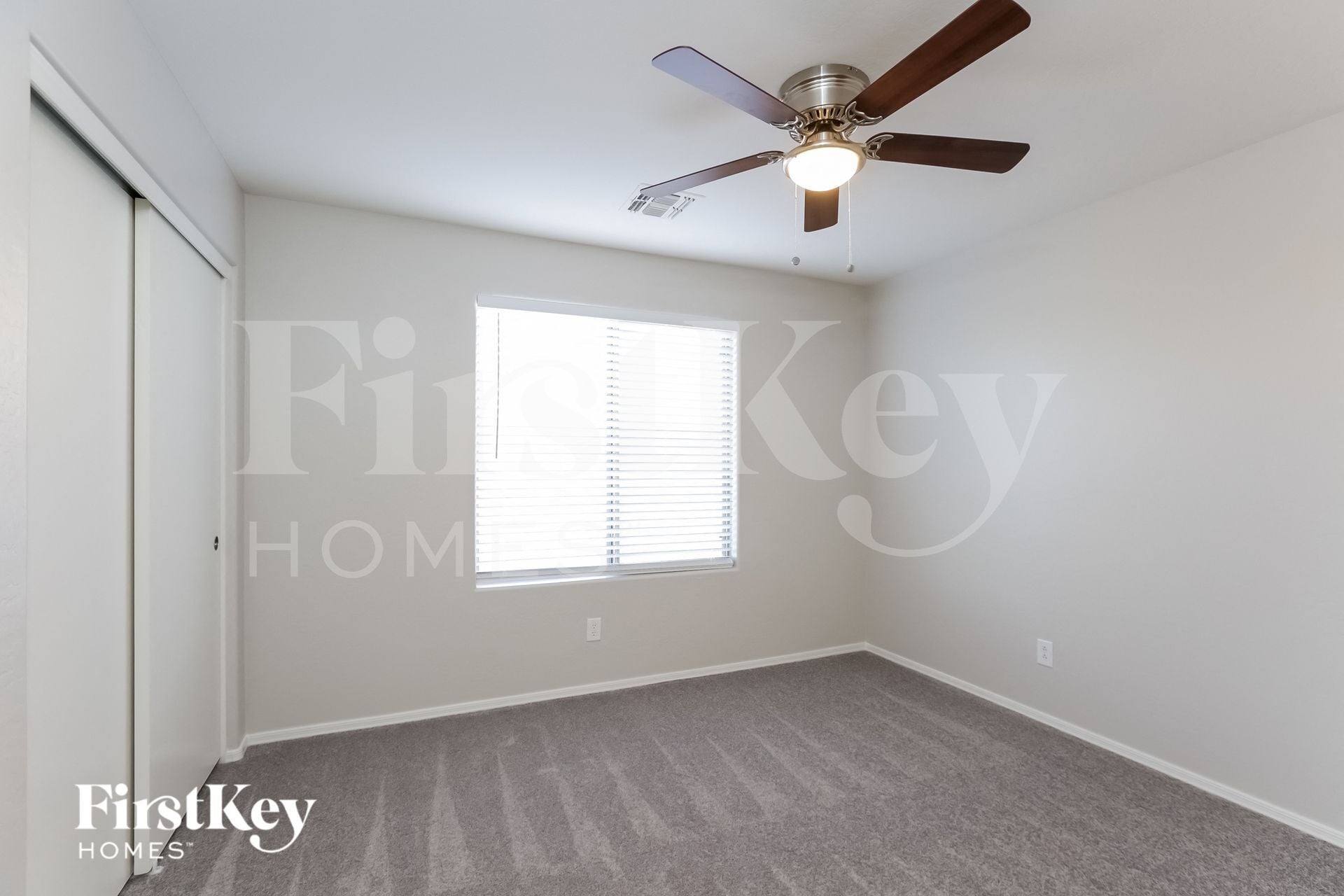 Building Photo - 15447 W Yucatan Dr