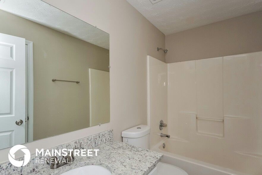 Building Photo - 581 Pondweed Dr