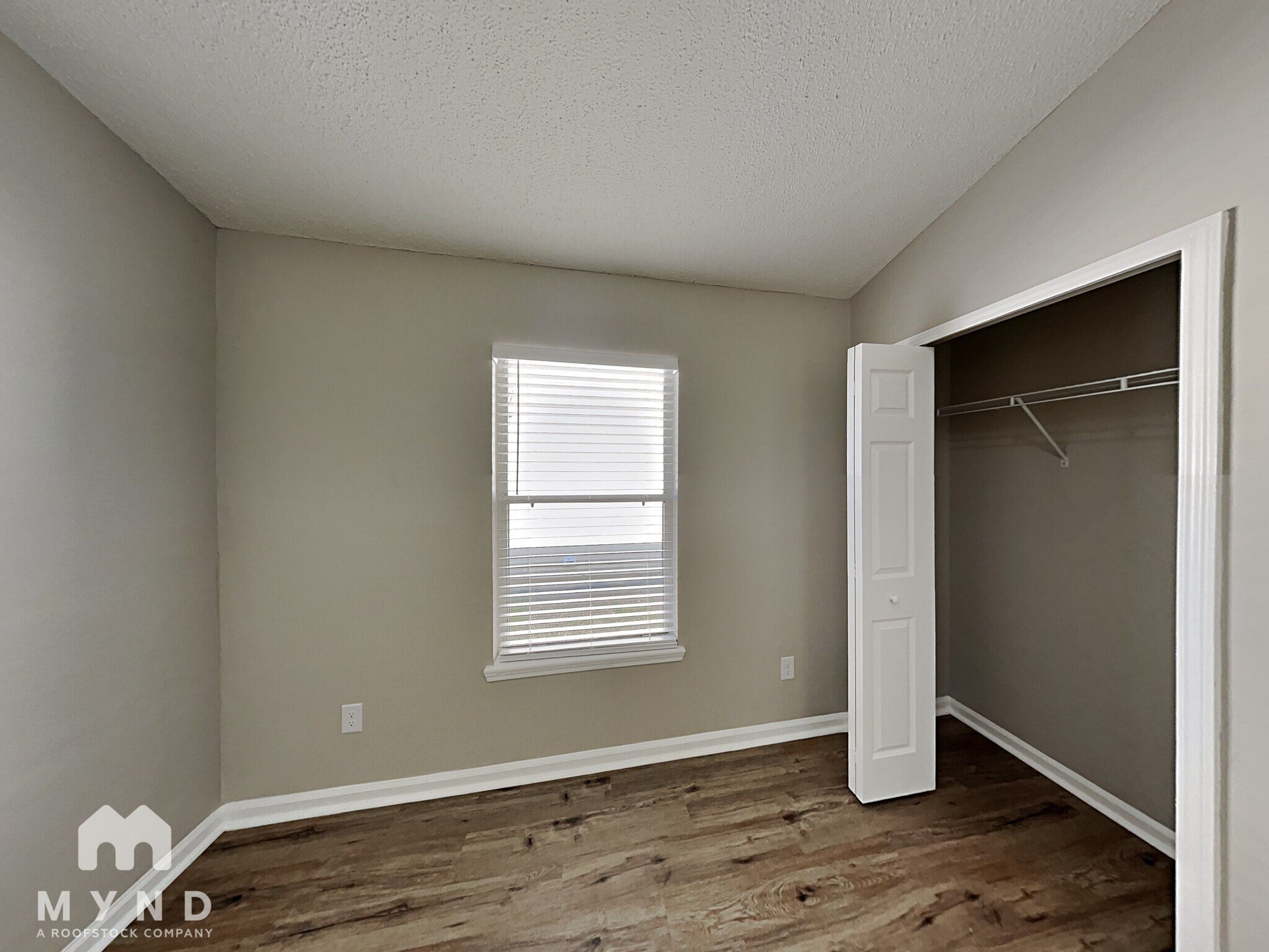 Building Photo - 2451 Townsquare Dr