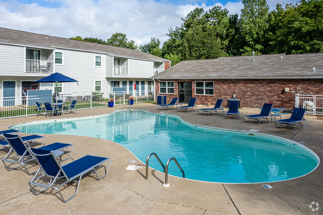 Building Photo - Mill Creek Apartments