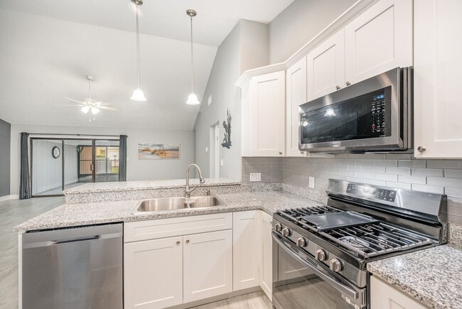 Building Photo - 1381 Byrd Ct