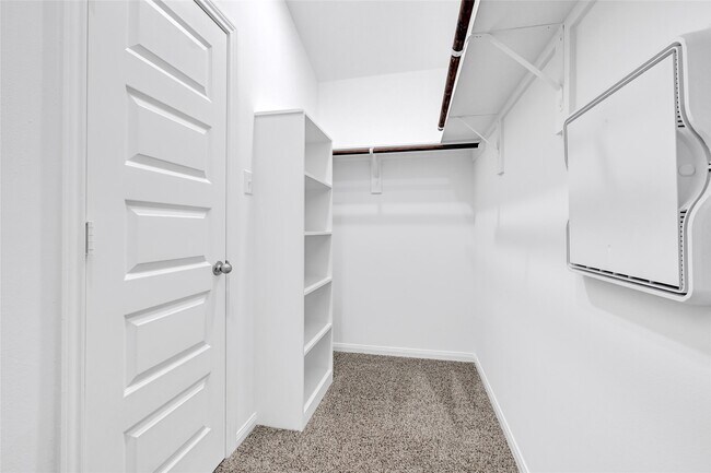 Building Photo - 8043 Cypress Bonsai Dr