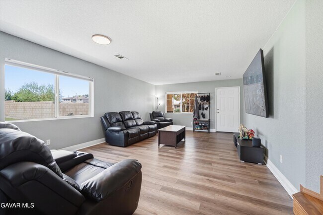 Building Photo - 1638 Miki Way