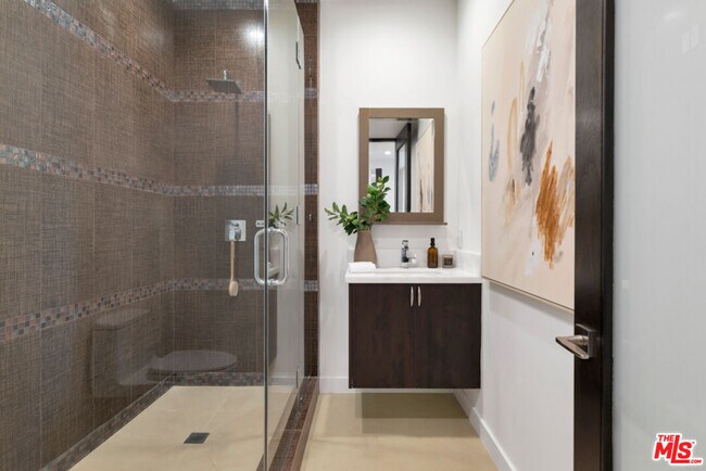 Building Photo - 3116 Elvido Dr