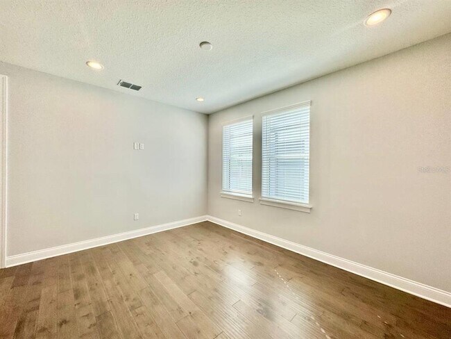 Building Photo - 4215 W North A St