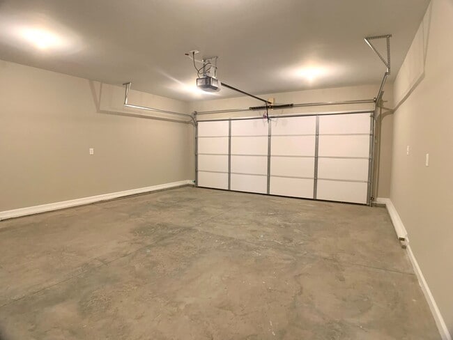 Building Photo - 1406 Citadel Dr