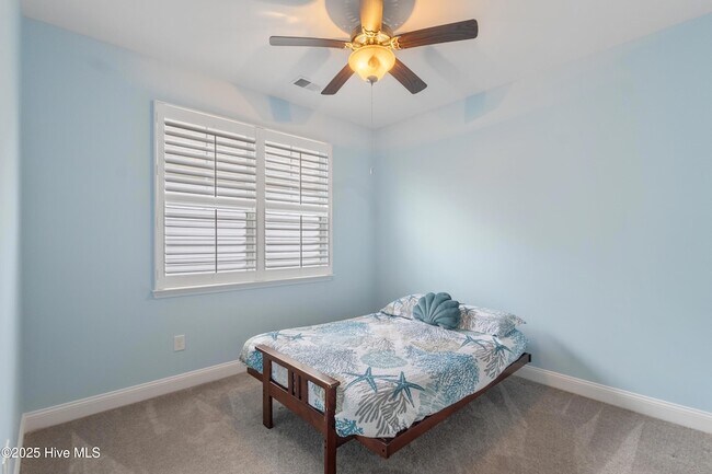 Building Photo - 614 Silos Wy