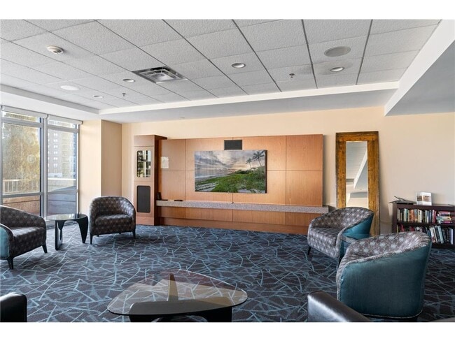 Building Photo - 929 Portland Ave