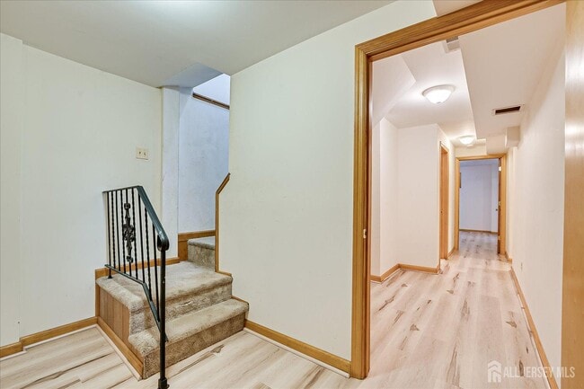 Building Photo - 23 Cardownie St