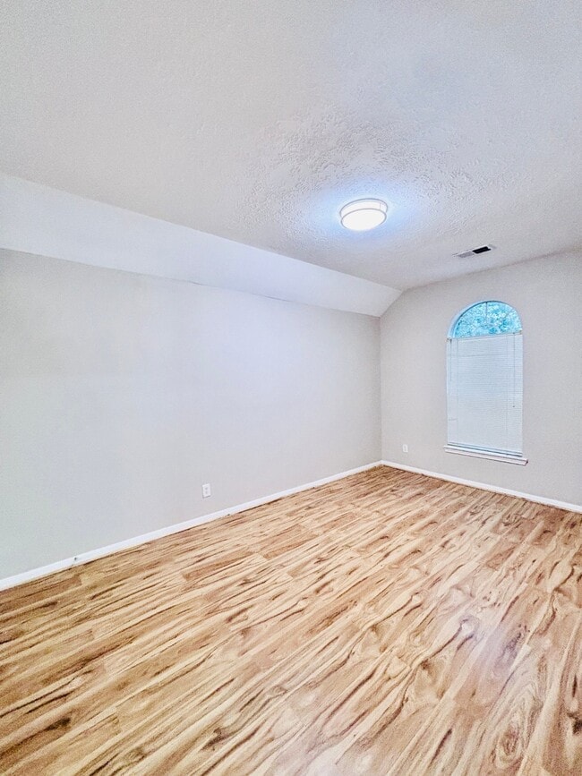 Building Photo - 3759 Heritage Colony Dr