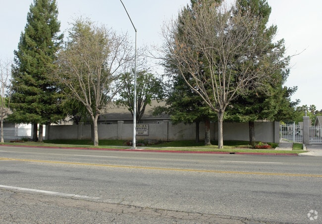 Building Photo - Sierra Estates