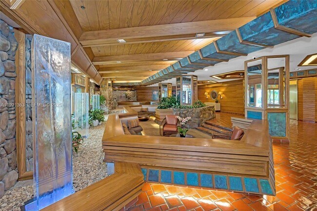 Building Photo - 4000 Towerside Terrace