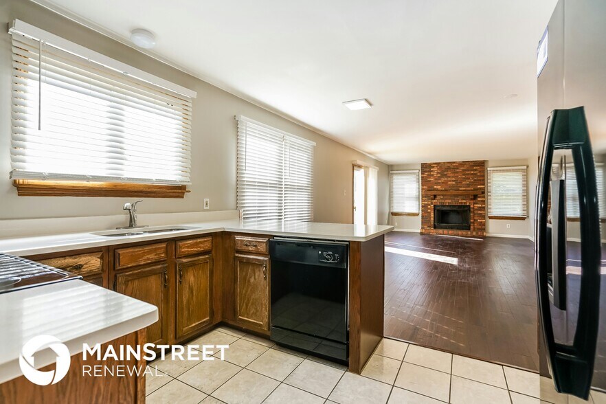 Building Photo - 14415 Quiet Cove Ct