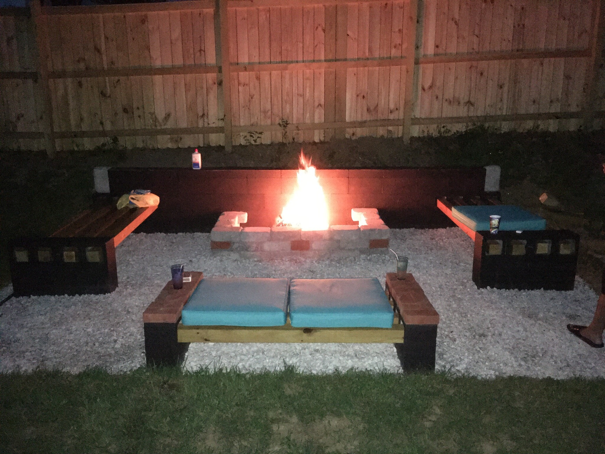 Fire pit - 3327 Essex Rd